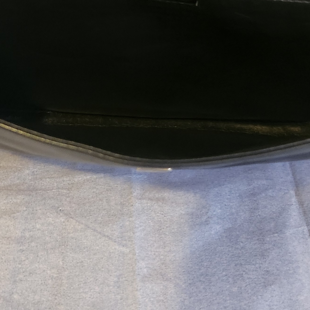 LIKE NEW!!!! FENDI CLUTCH - Picture 9 of 14
